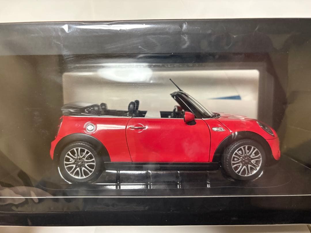 1/18 ミニクーパー S コンバーチブル レッド F57 ディーラー特注品