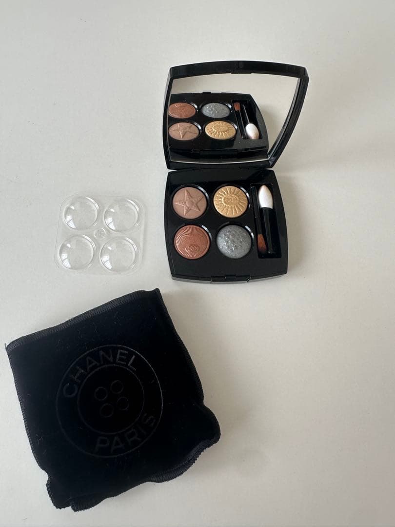 CHANEL レキャトルオンブルブトン229