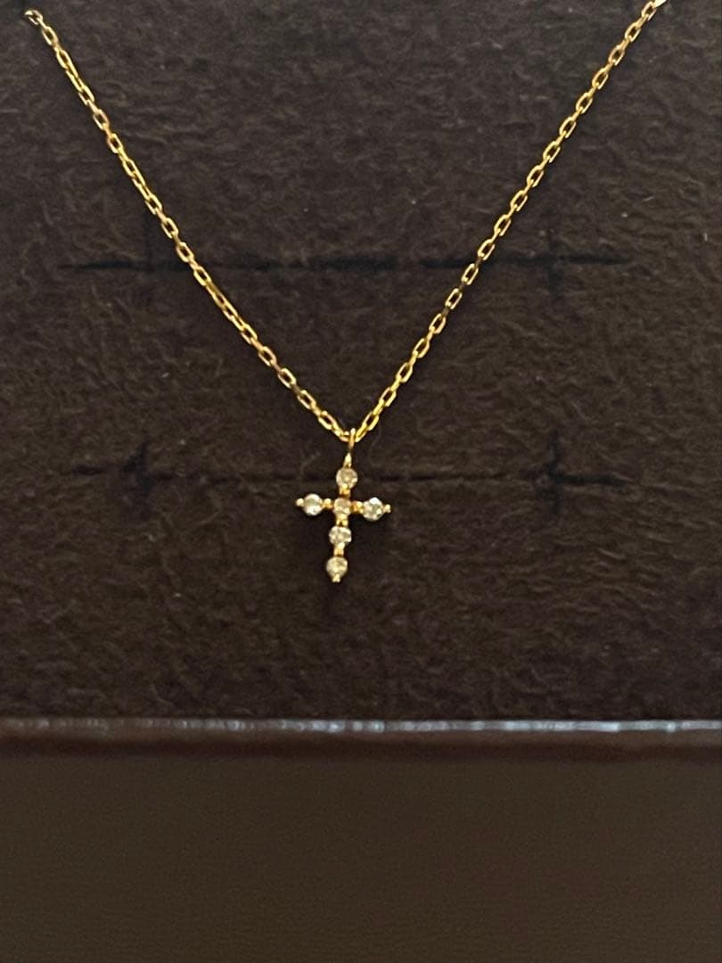 超美品 アガット agete K18 クロスダイヤネックレス