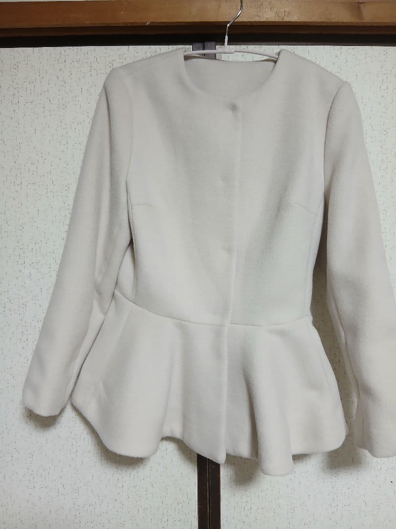 JENNE ホワイト ペプラム コート Sサイズ