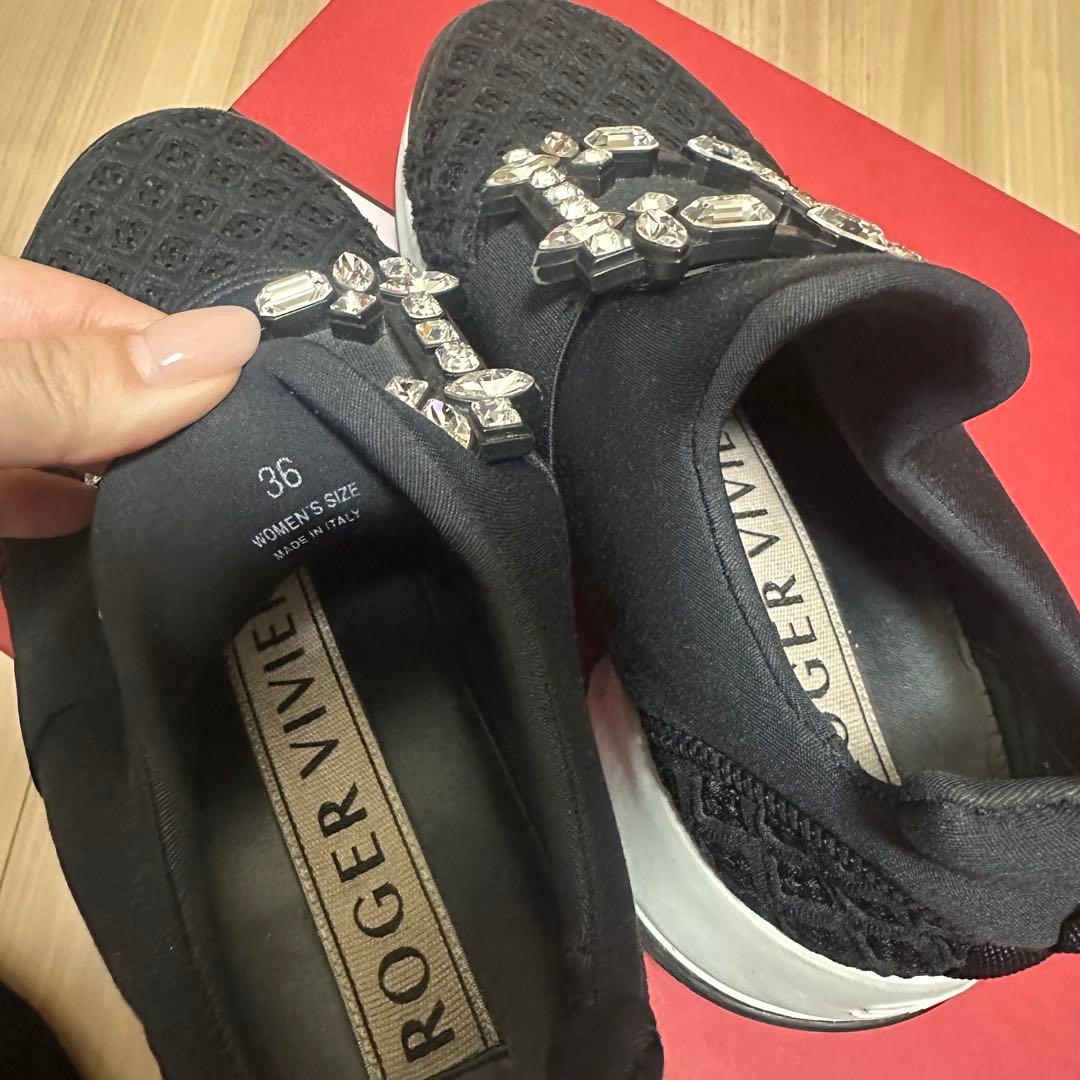 最終値下げ　ロジェ ヴィヴィエ ヴィヴラン ストラスバックル 36