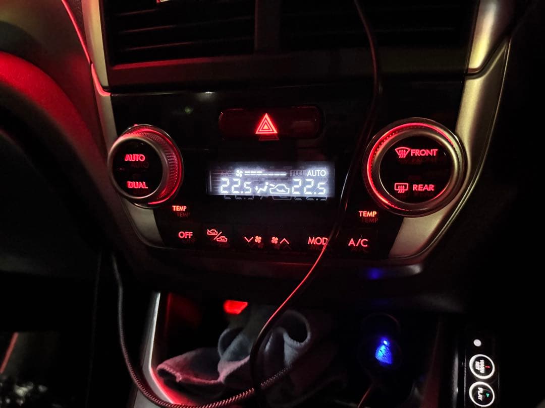 フォレスターエアコンパネル　SHJ GRB/GRF/GVB/GVF流用可能