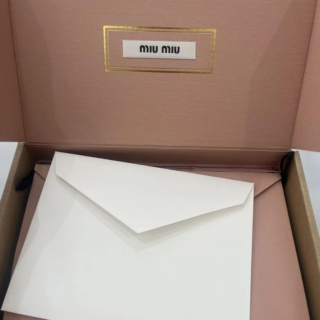 MIU MIU ヘアピン　バレッタ　新品未使用タグ付きブラックフライデー価格です