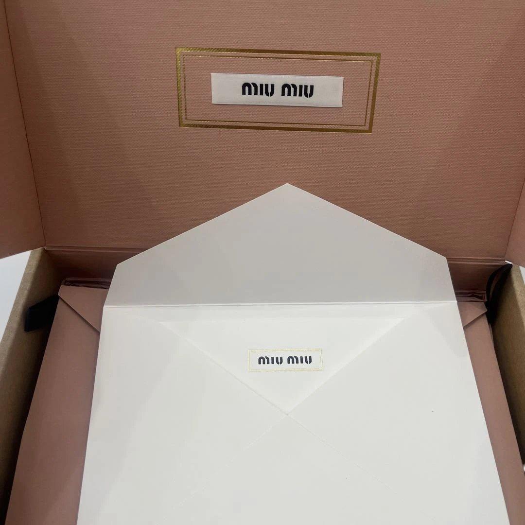 MIU MIU ヘアピン　バレッタ　新品未使用タグ付きブラックフライデー価格です