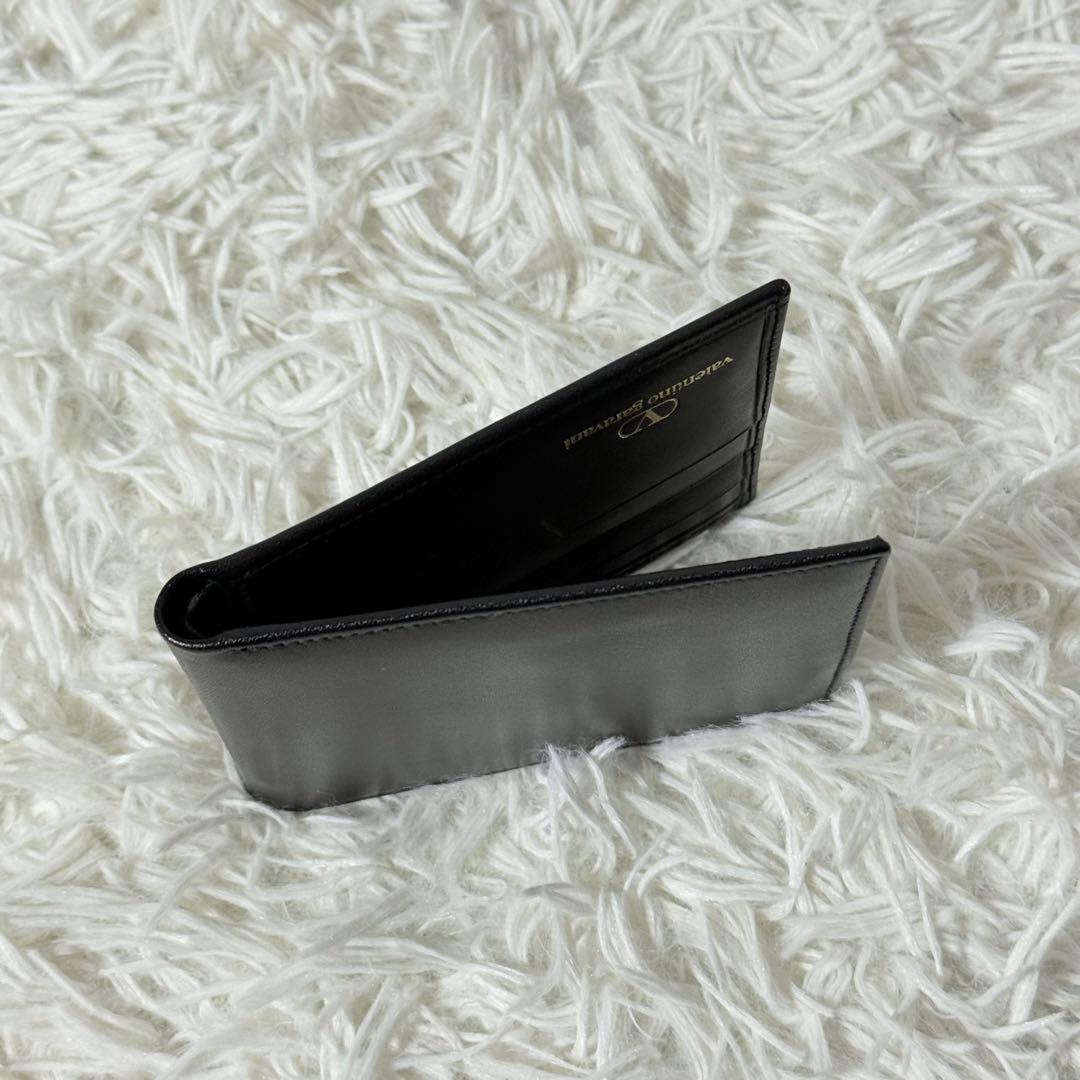 ⭐️新品未使用⭐️ Valentino Garavani 二つ折り財布　札入れ　黒