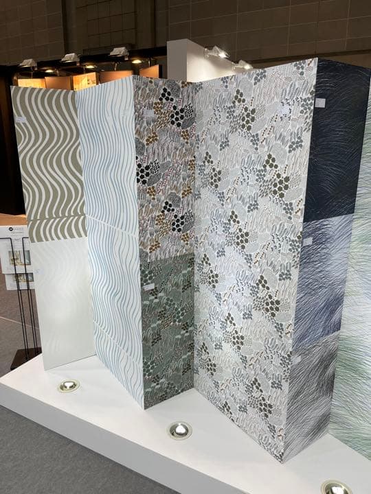 マリメッコ　プケッティ　壁紙　幅53センチ　インディゴ