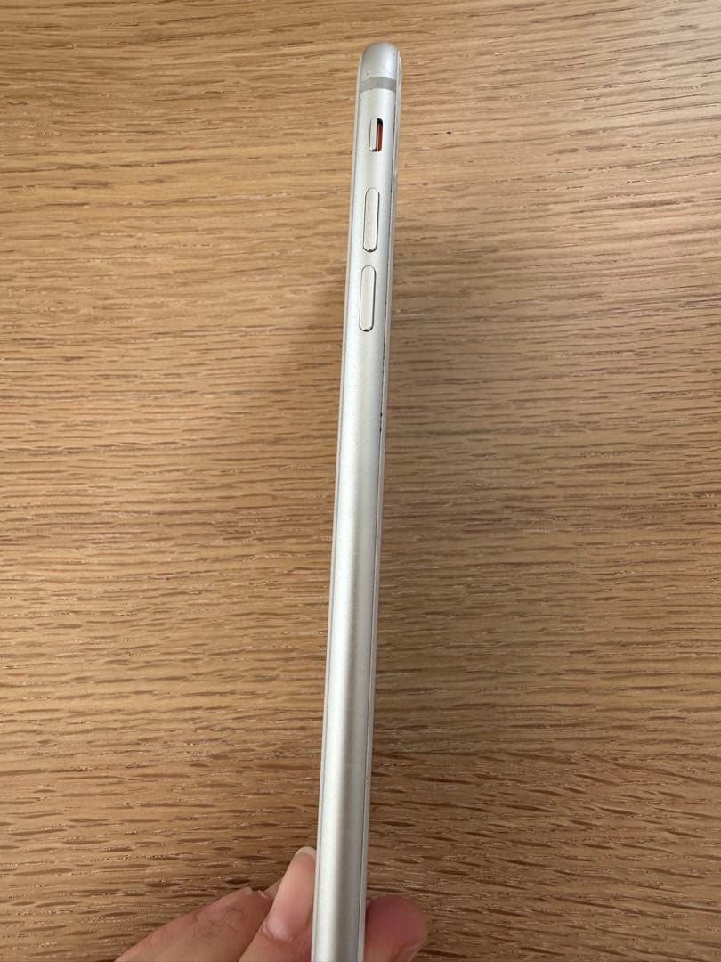 【訳あり】iPhone 8 Plus 64GB SIMフリー