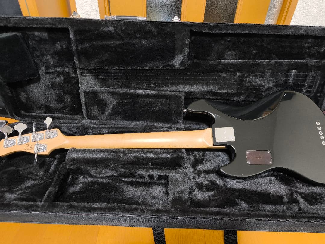 ベース Sire V7 5st Alder Black 2nd Generation