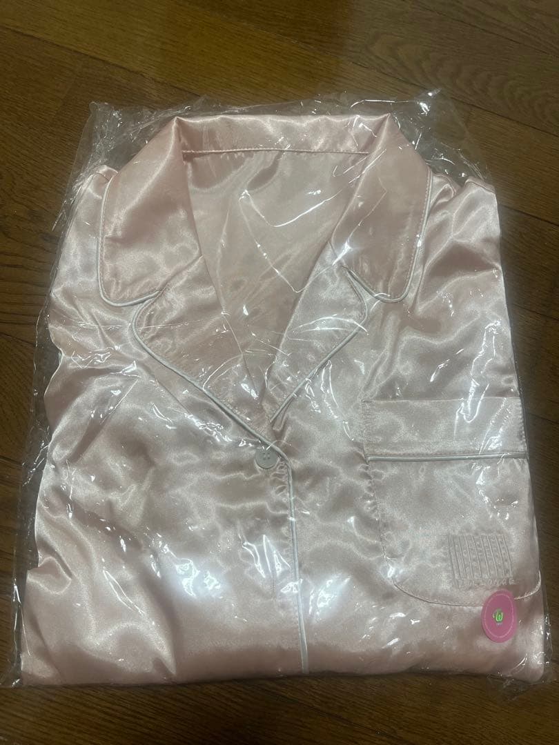 TWICE WORLD TOUR グッズ モモ　パジャマ