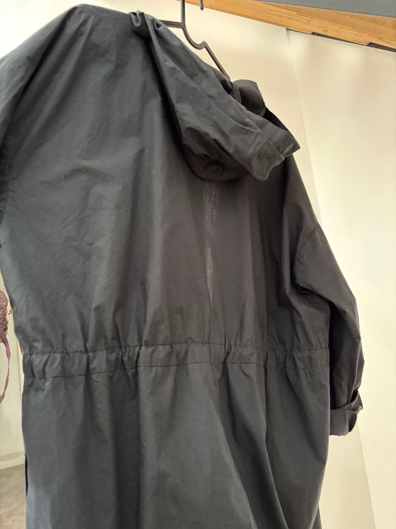 ベースレンジ　フード付きブラックオールインワン