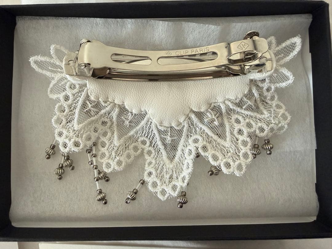 【タナカダイスケ】  bijou barrette(right)