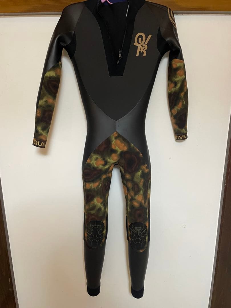 QUIVER カモフラージュ ドライスーツ