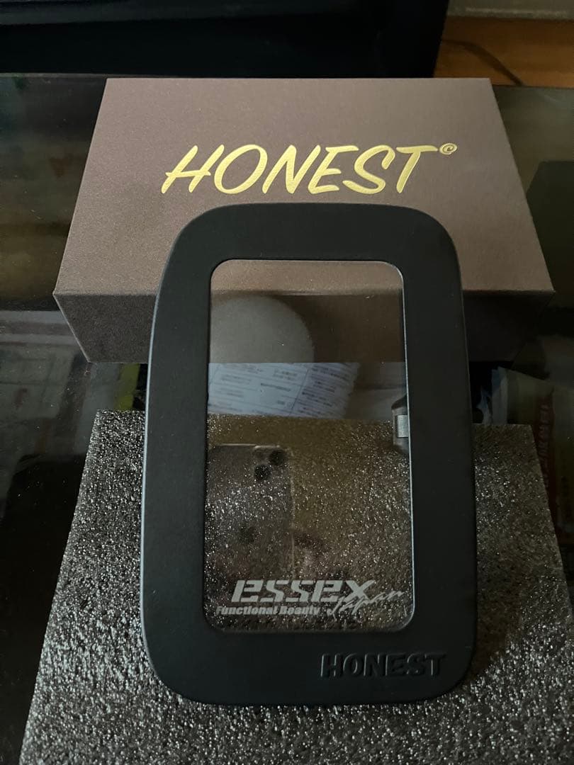 ハイエースエセックスホーネストガラスリッド