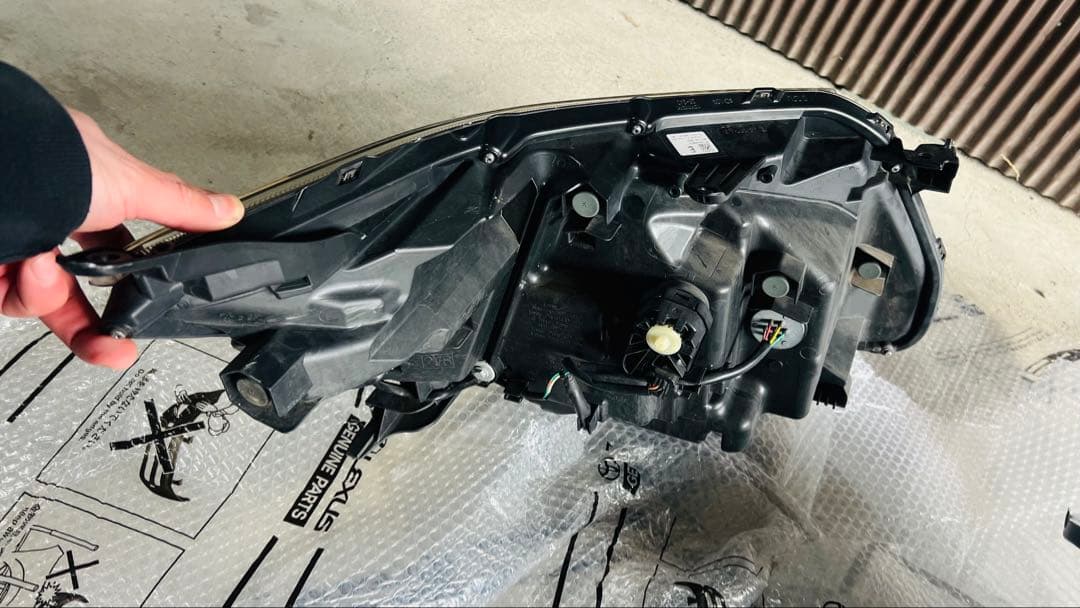 80ヴォクシー ZS ヘッドライト左右