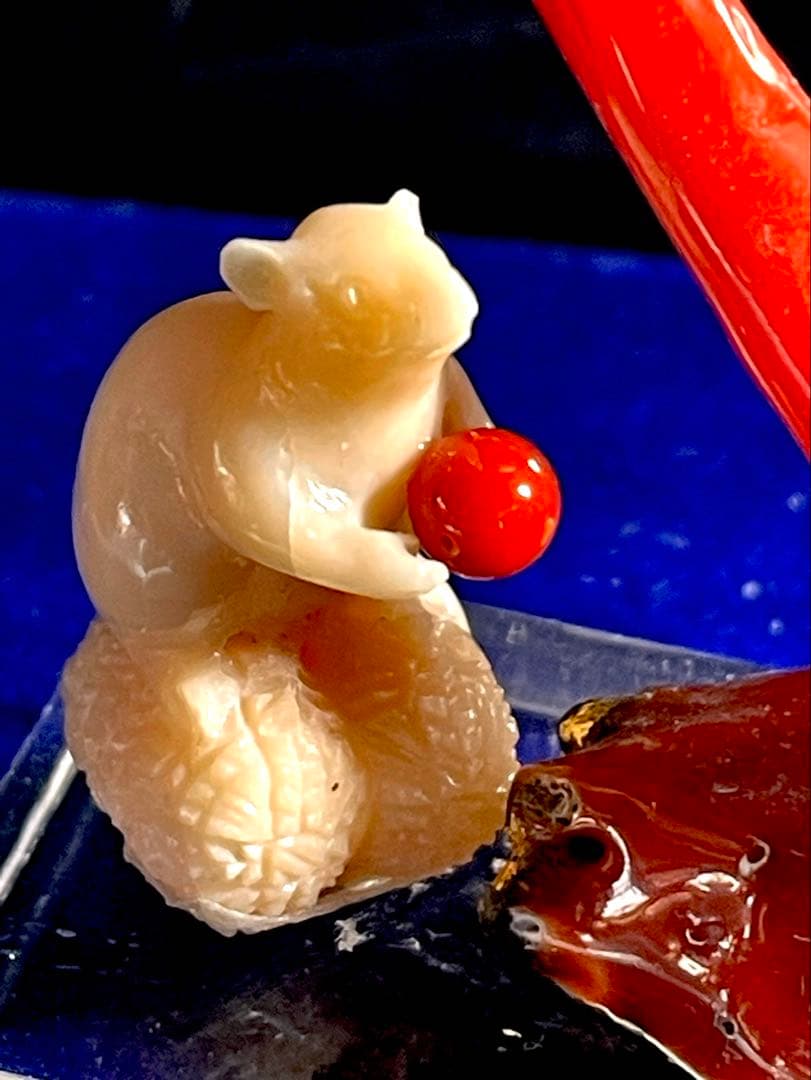 天然赤珊瑚 鼠のミニ置物　 ＷＺー14