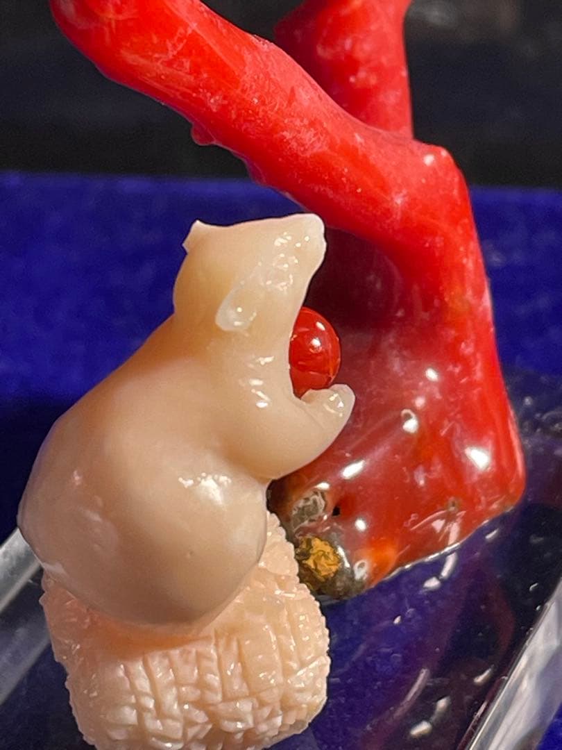天然赤珊瑚 鼠のミニ置物　 ＷＺー14
