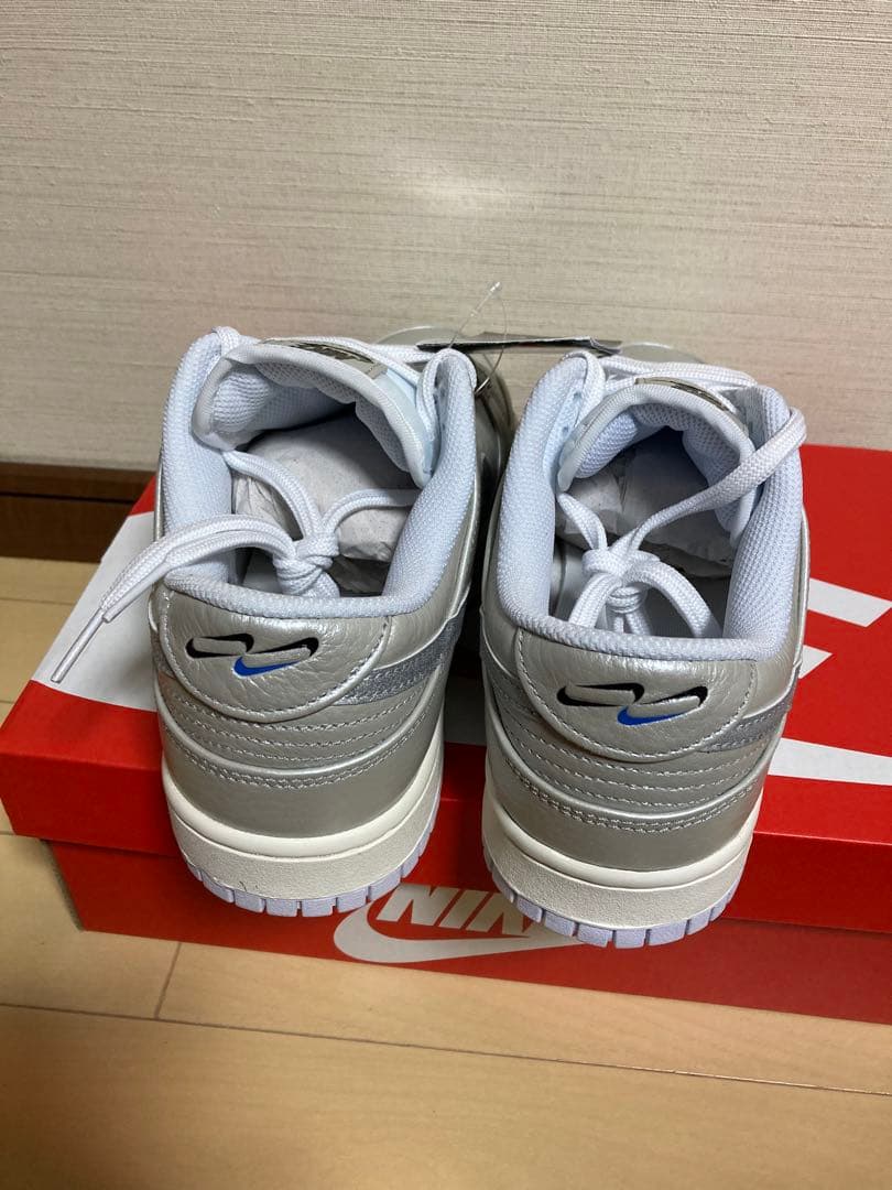 絵本・児童書 NIKE DUNK LOW SE 28cm