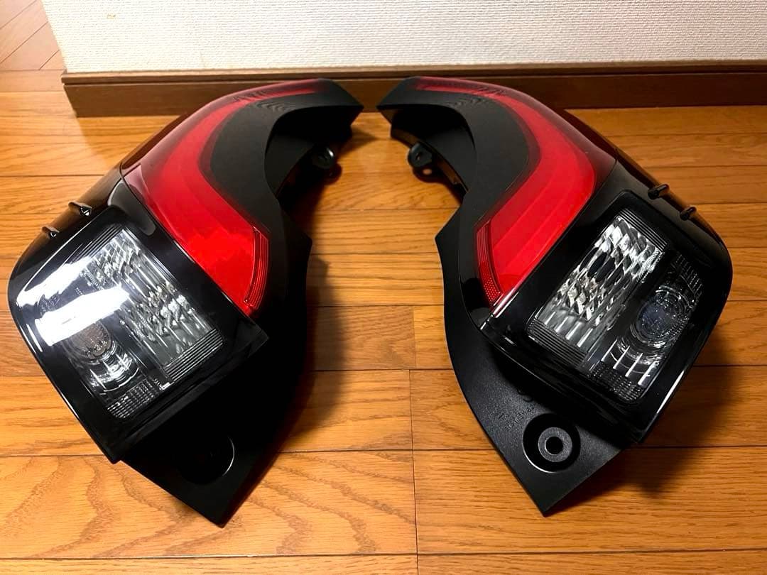 ★アクア Zグレード用★ 左右テールランプセット【美品】送料込み