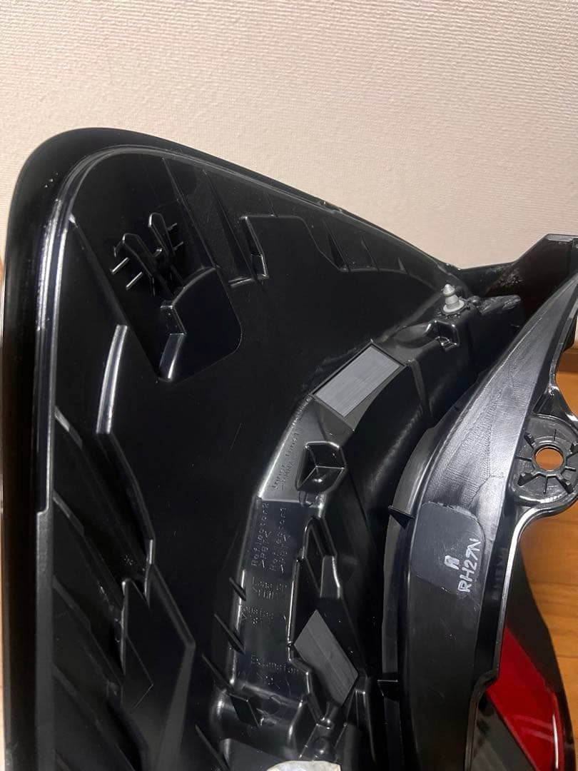 ★アクア Zグレード用★ 左右テールランプセット【美品】送料込み