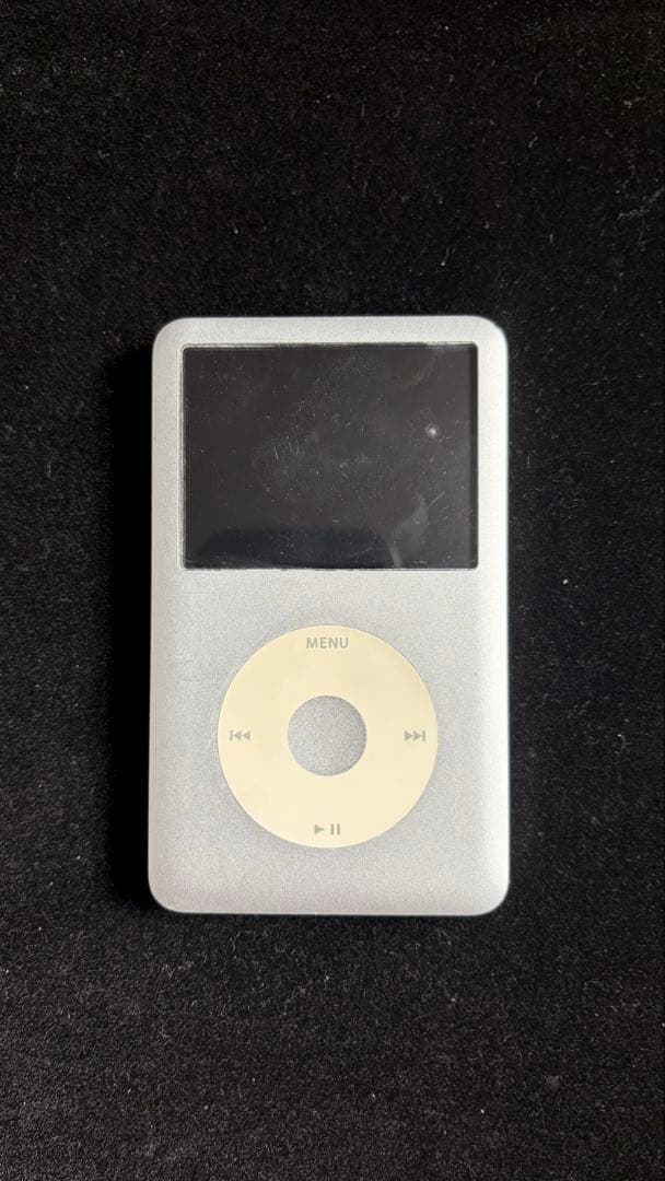 【値下げ交渉歓迎】iPodClassic 160GBシルバー 本体とケーブル