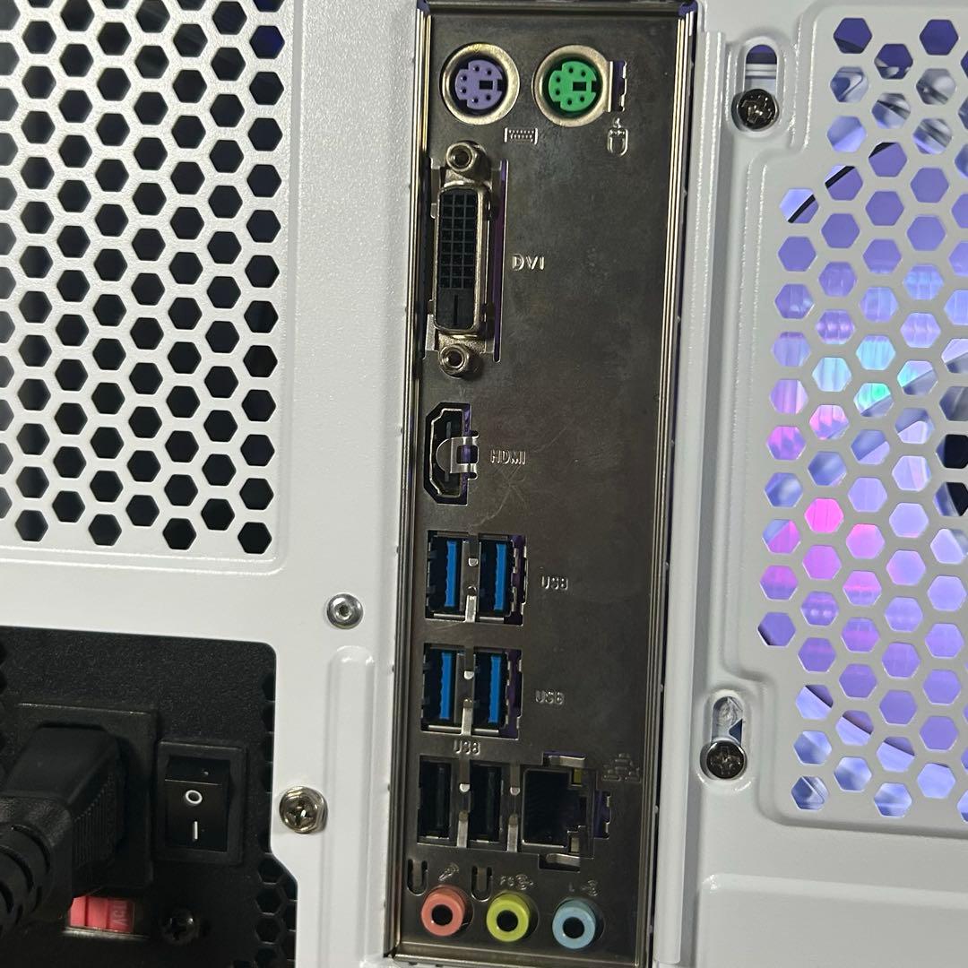 高性能 白 ゲーミングPC RX6600 Windows11 FPSゲーム快適