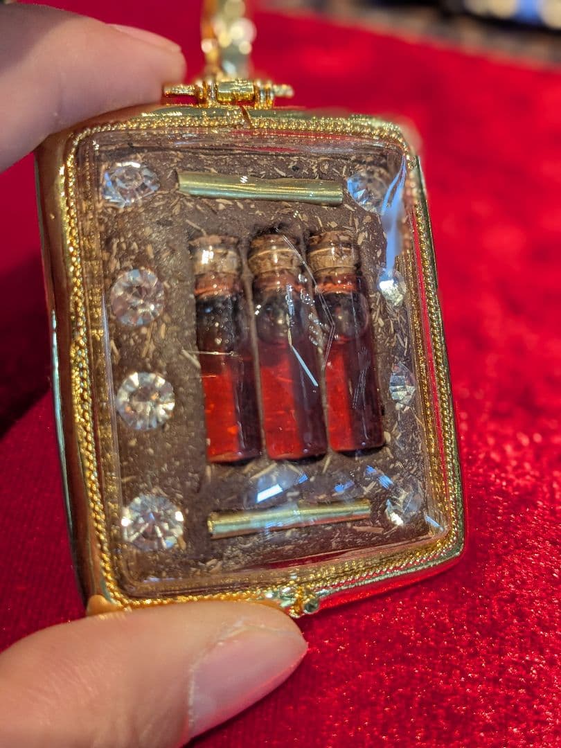 【高級＆神秘的！】タイのお守りプラクルアン！金運＆恋愛運アゲアゲ！！