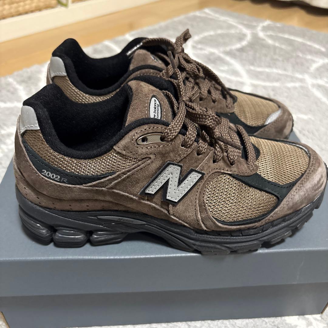 ニューバランス☆2002R BROWN 23.5