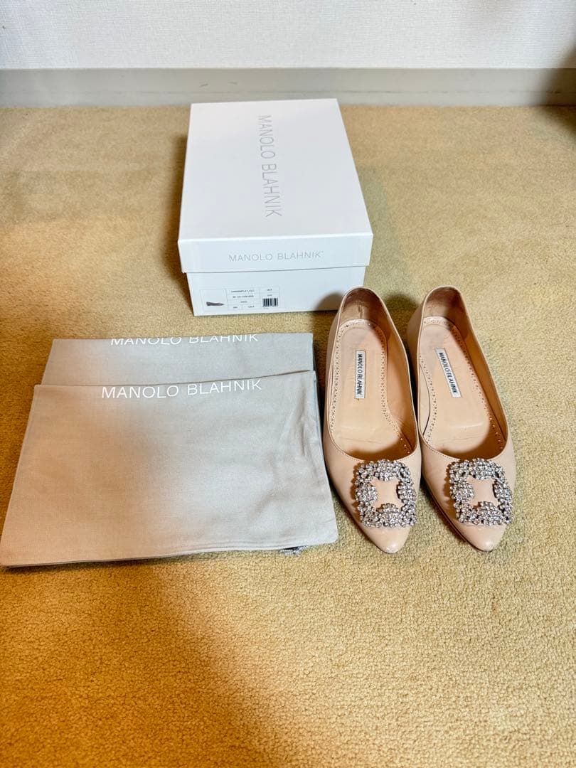 こ*ろ様 マノロブラニク　ハンギシ　フラットシューズ　レザー　ピンクベージュ