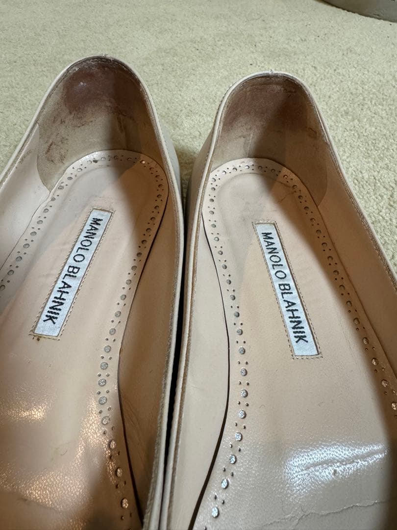 こ*ろ様 マノロブラニク　ハンギシ　フラットシューズ　レザー　ピンクベージュ