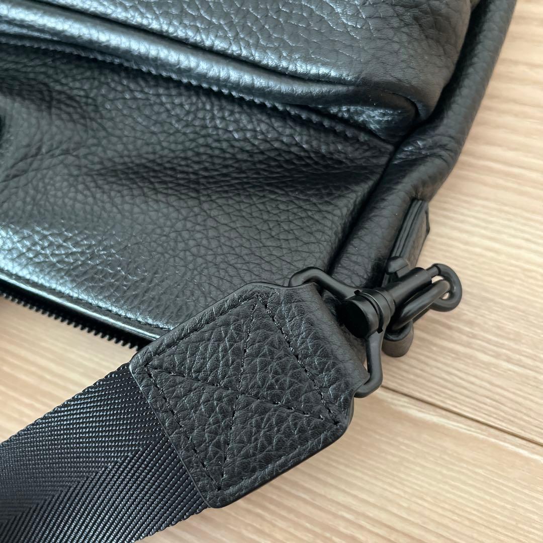 ゾンネ　sonne✖️begin レザーヘルメットバッグ