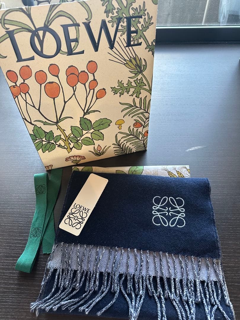 LOEWEロエベ　ウール＆カシミアマフラー