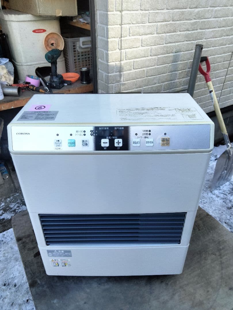 札幌発コロナFF温風石油ストーブ！品番「FF‐4212GS」2012年式中古品⑥