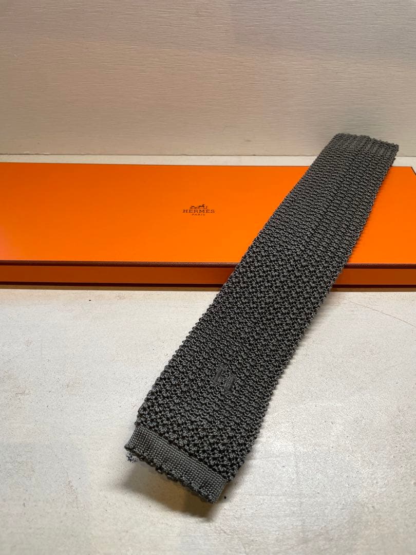 【新品未使用】HERMES グレー ニットボウタイ 成人式向け