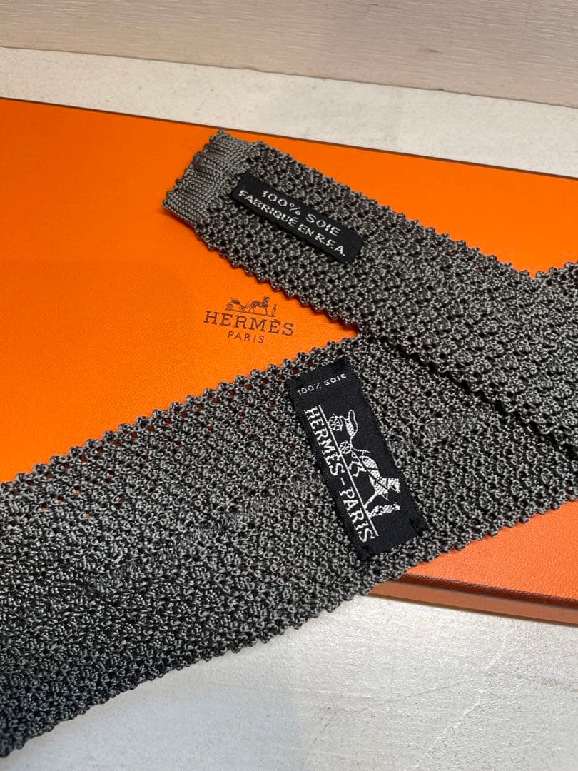 【新品未使用】HERMES グレー ニットボウタイ 成人式向け