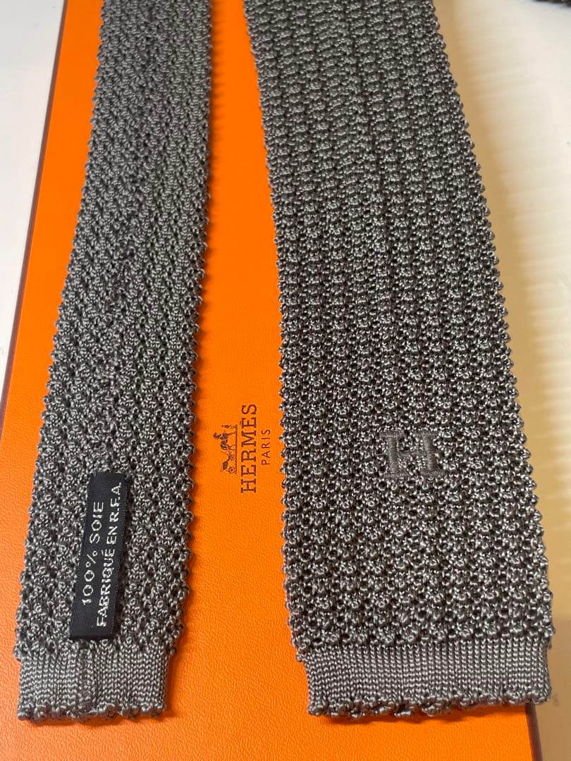 【新品未使用】HERMES グレー ニットボウタイ 成人式向け