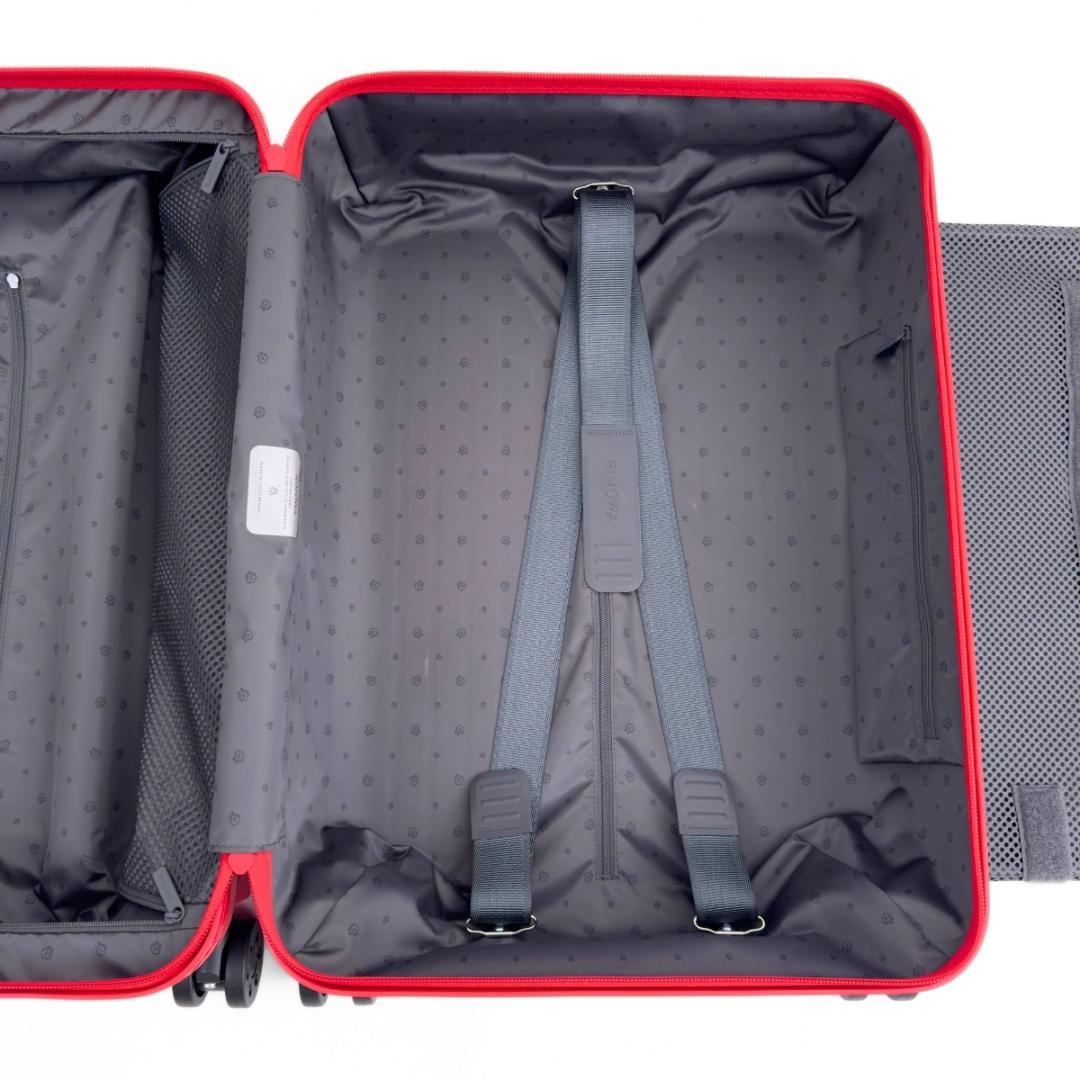 未使用 生涯保証 リモワ エッセンシャルキャビン 36L 機内持ち込み 4輪