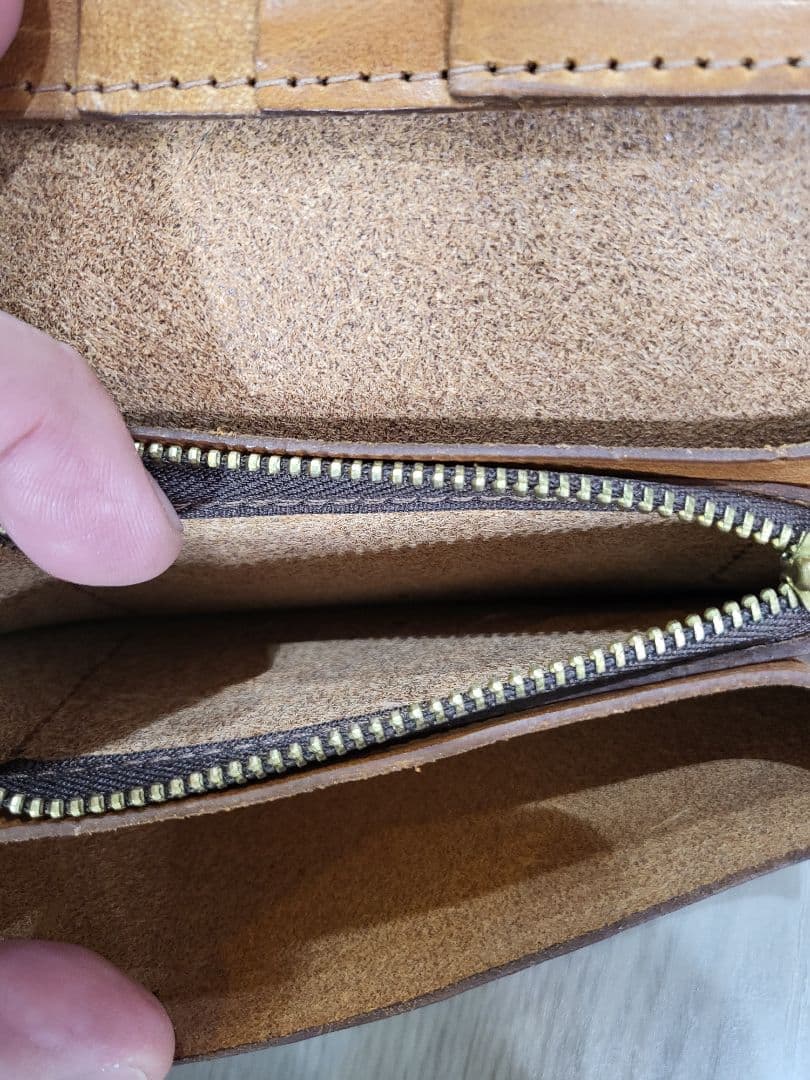 HTC 装飾付きウォレット