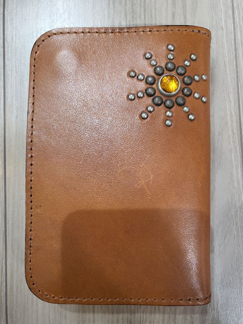 HTC 装飾付きウォレット