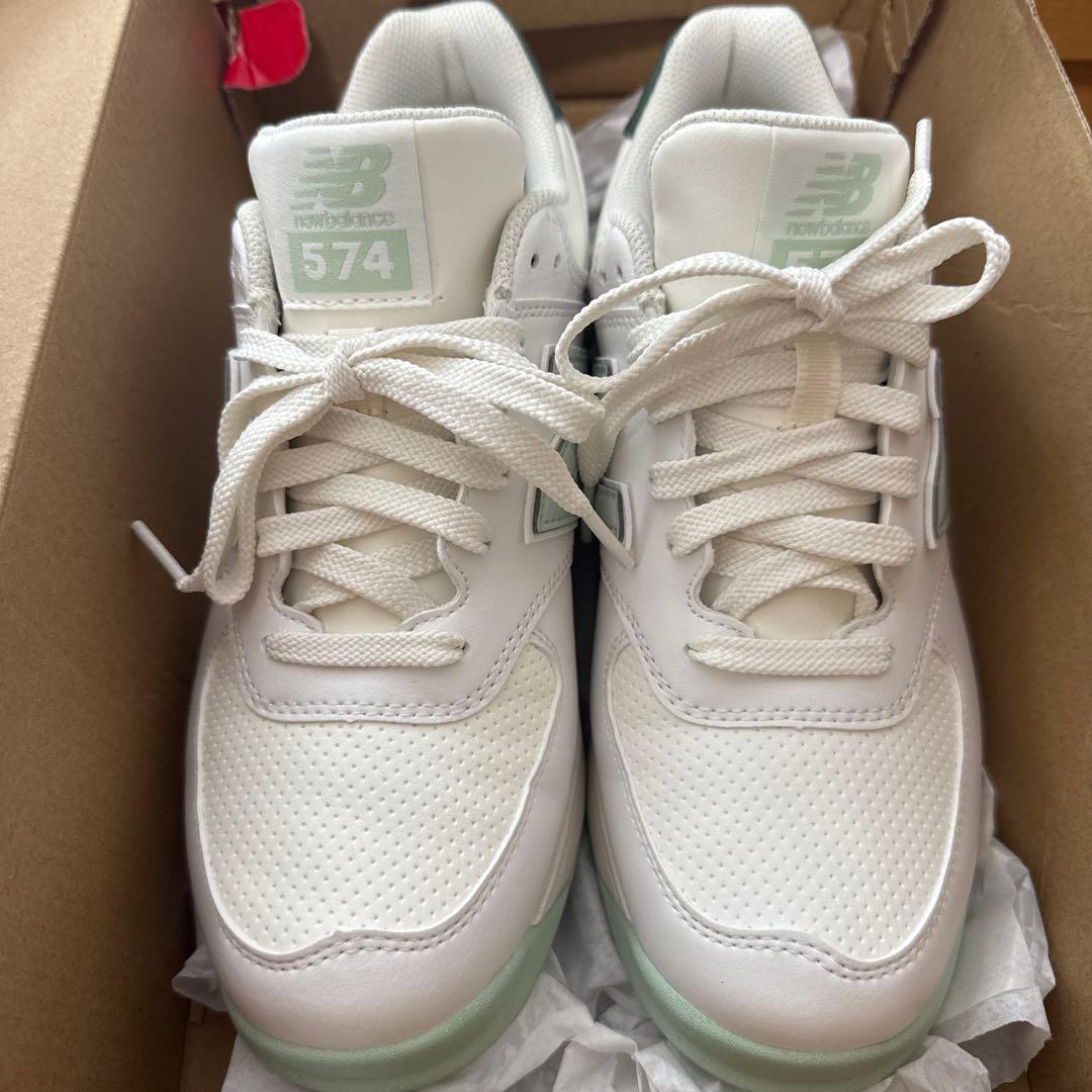 ニューバランスレディースゴルフシューズ23.5センチ