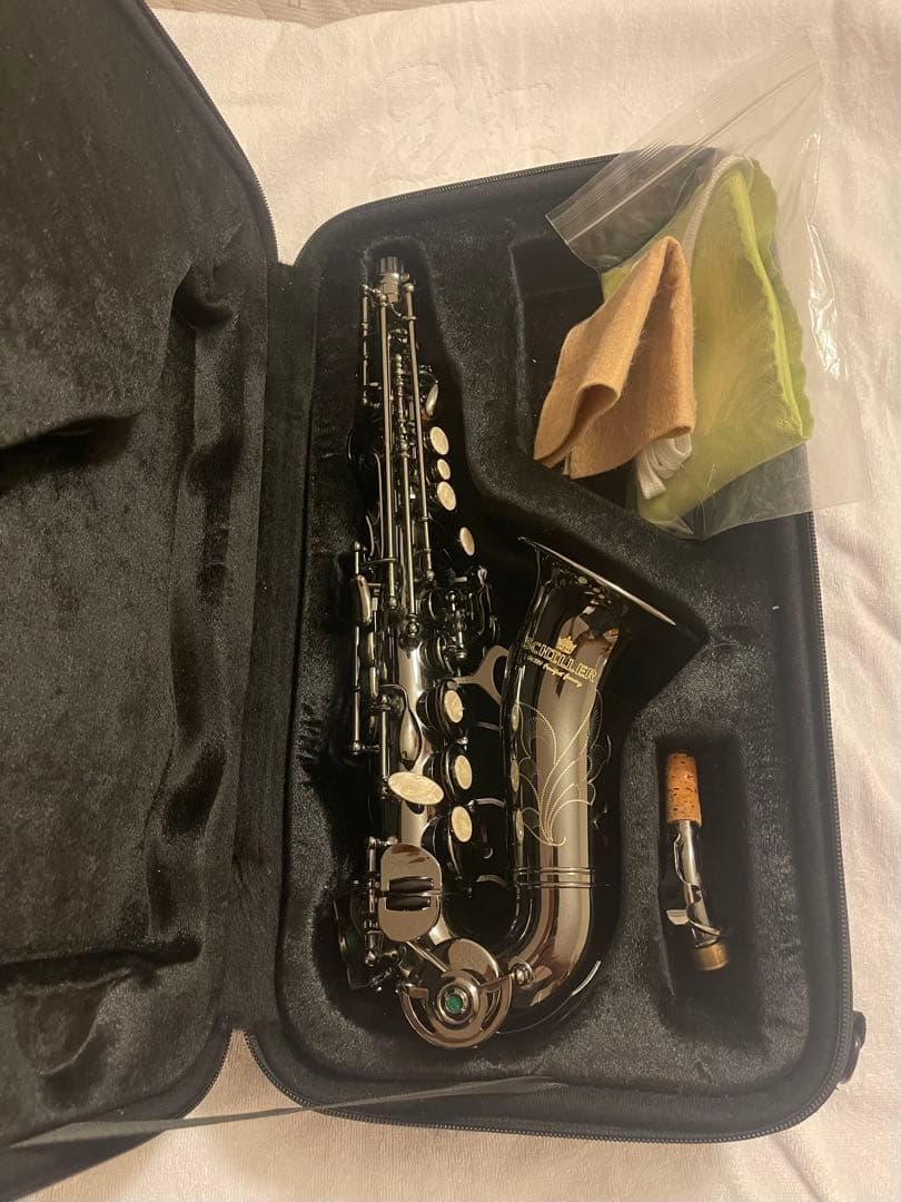 ソプラノサックス Schiller Curved。Germany