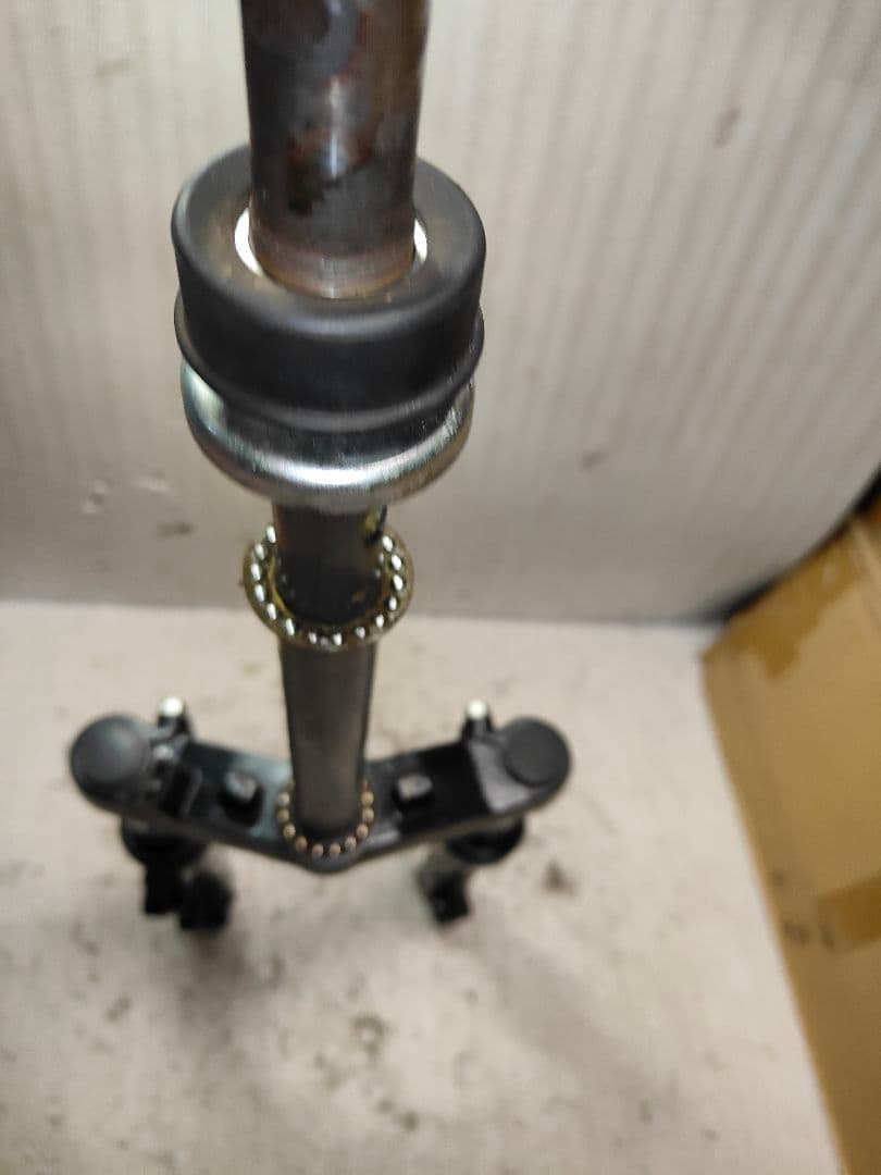 4型シグナスX 純正ステムアンダーブラケット フォーク左右 要手直し