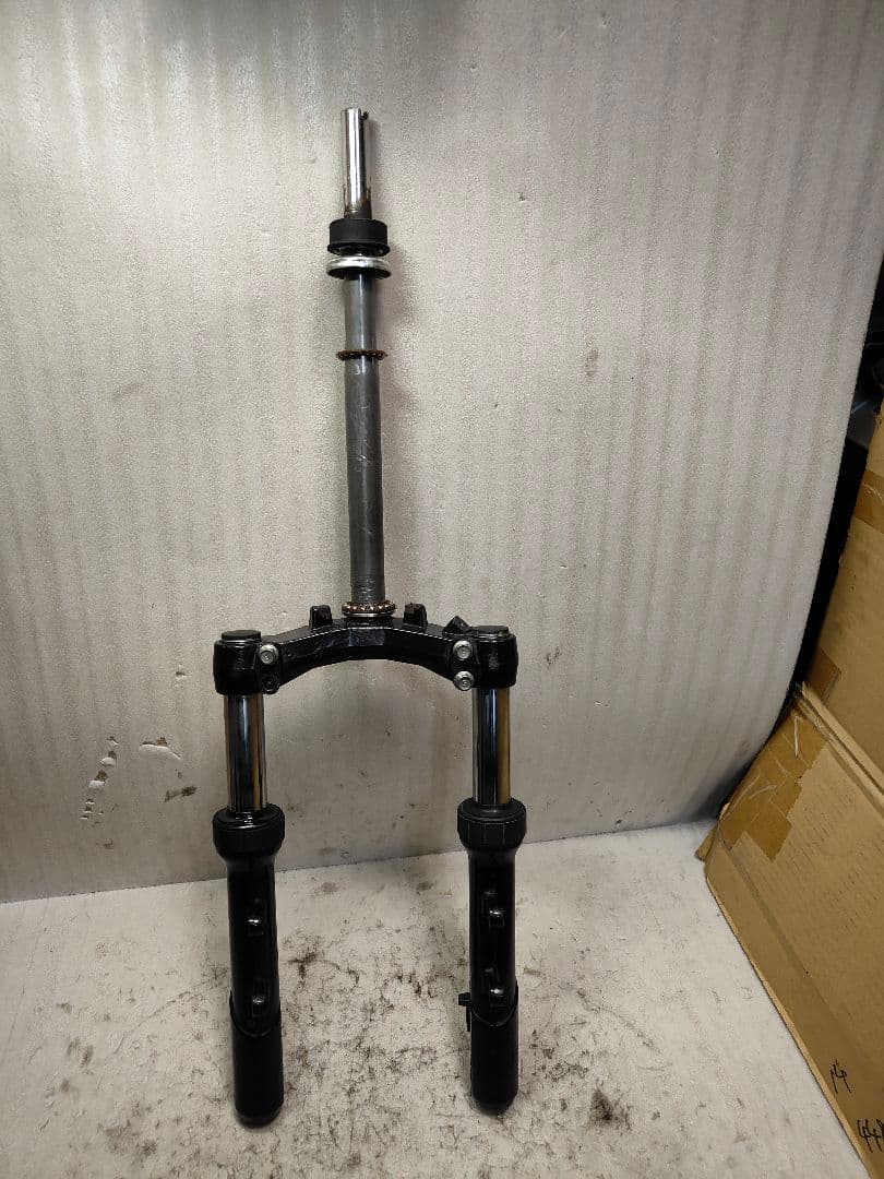 4型シグナスX 純正ステムアンダーブラケット フォーク左右 要手直し