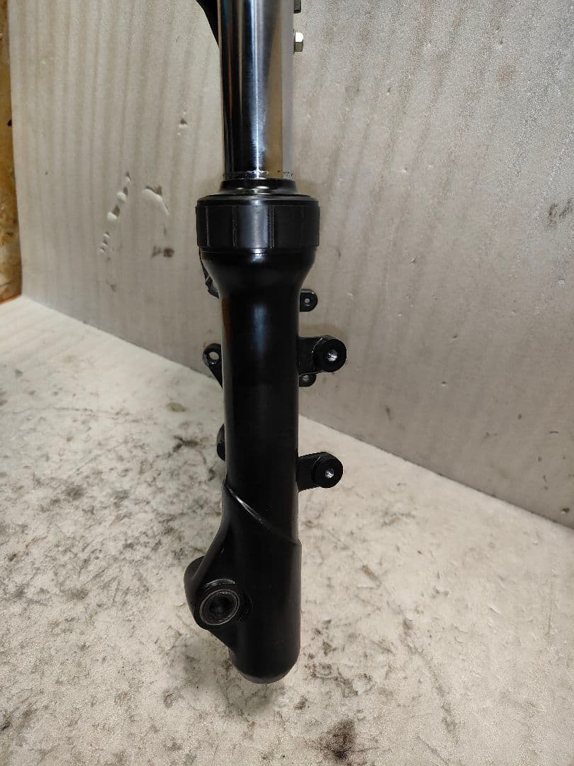 4型シグナスX 純正ステムアンダーブラケット フォーク左右 要手直し