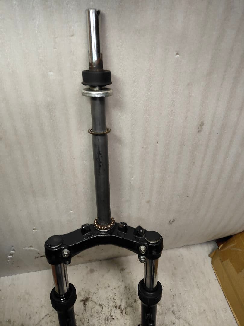 4型シグナスX 純正ステムアンダーブラケット フォーク左右 要手直し