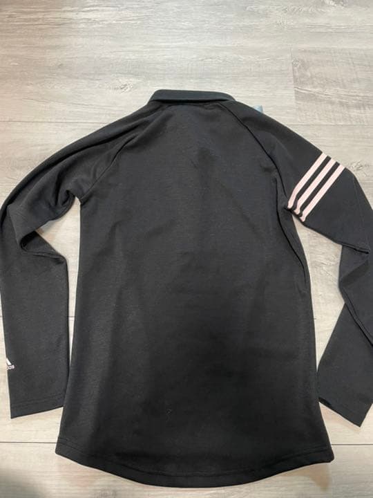 アディダス　黒　レディースMサイズ　長袖ポロシャツ　ストレッチ　新品　ゴルフ