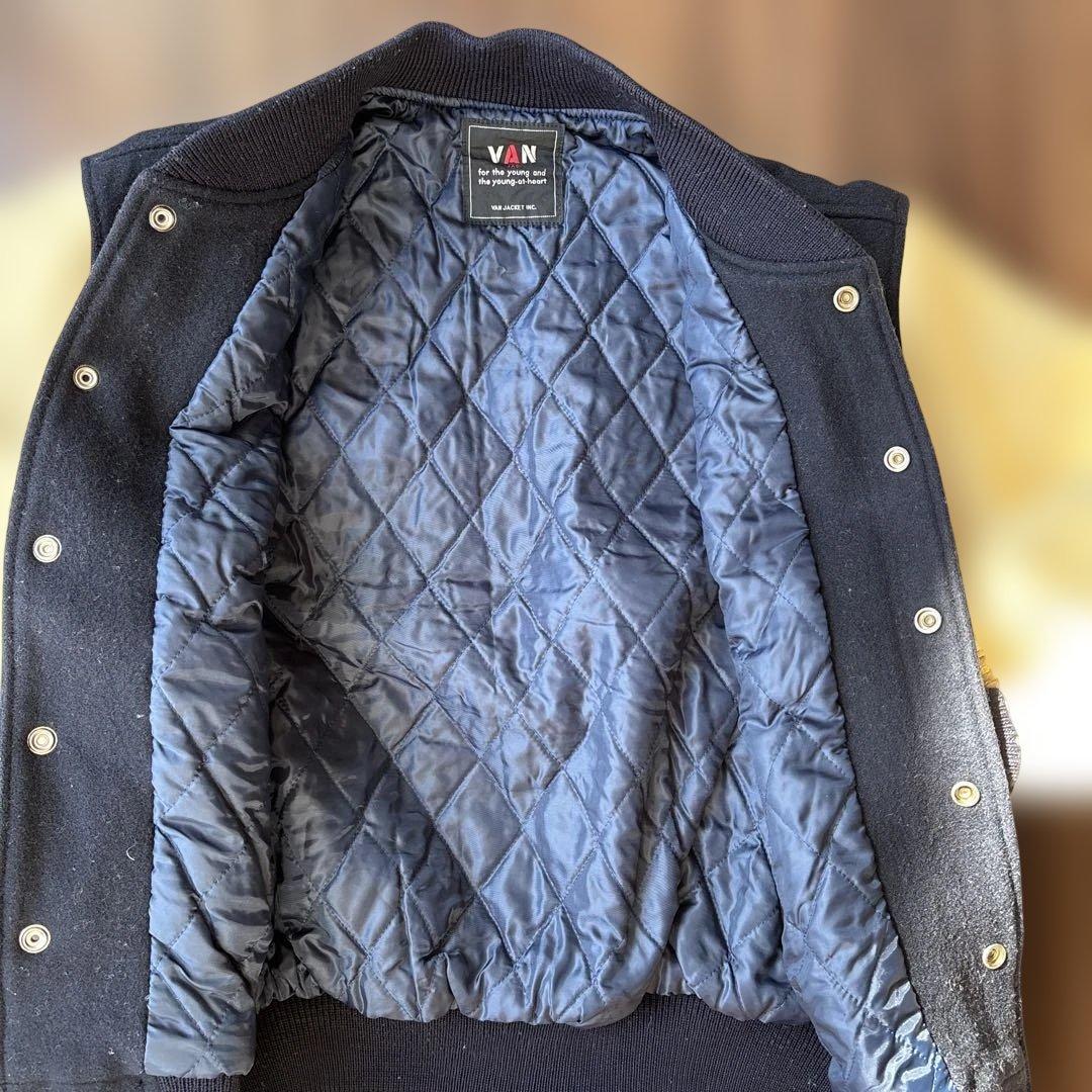 VAN スタジャン ネイビー/アイボリー