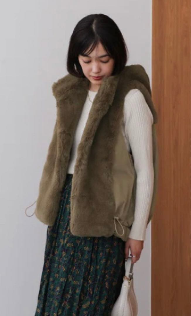 新品！異素材ダウンファーベスト