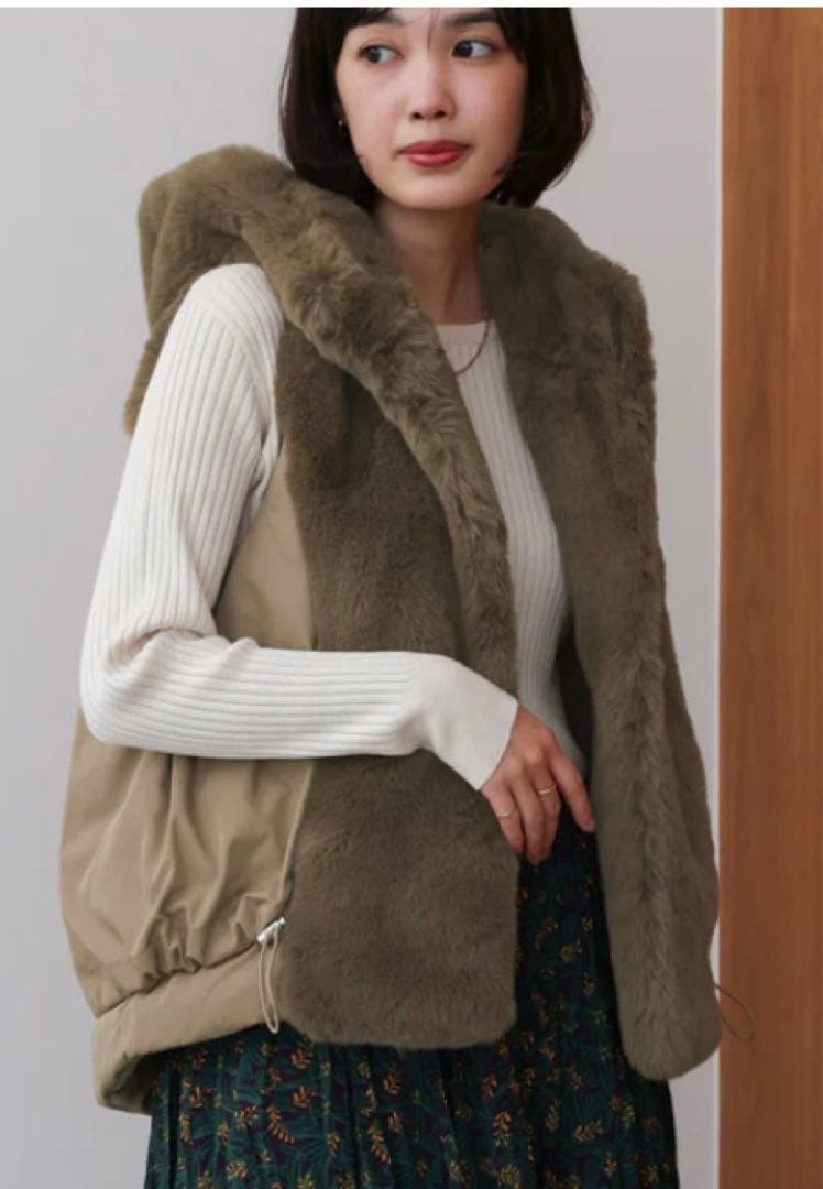 新品！異素材ダウンファーベスト