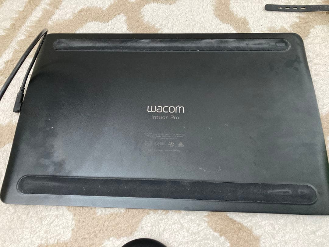 Wacom Intuos Pro Mサイズ