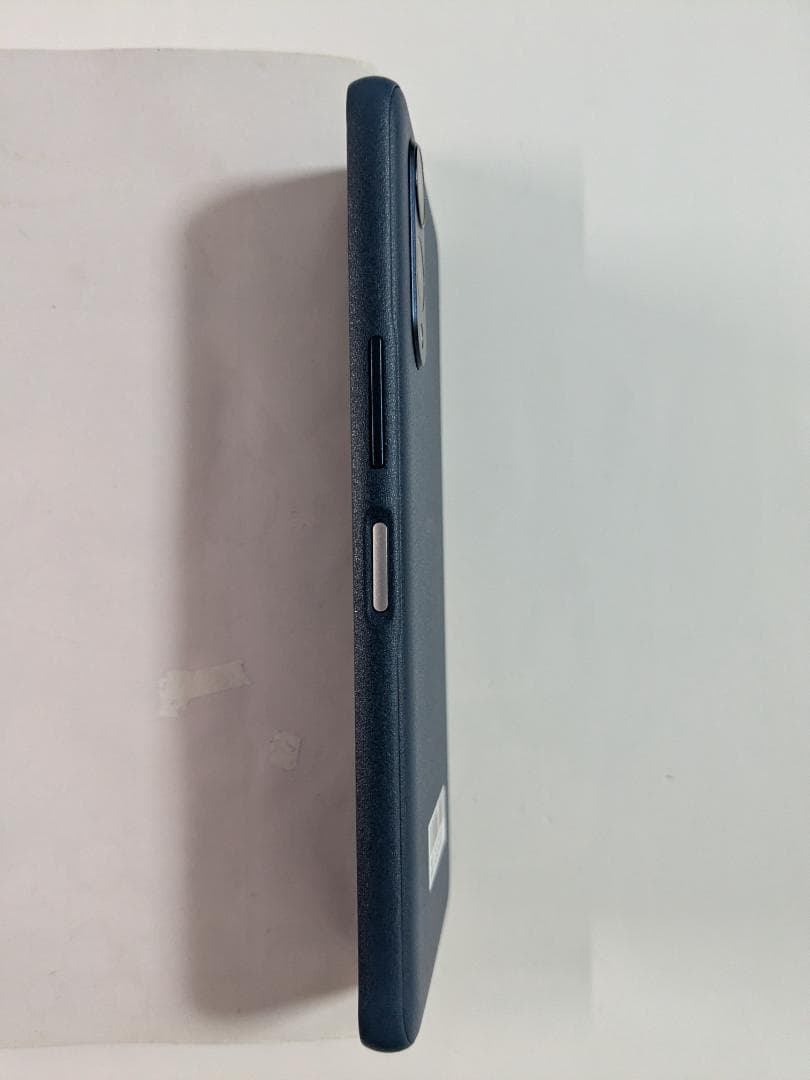 【美品／使用期間:1年】FCNT arrows We2 F-52E スマホ